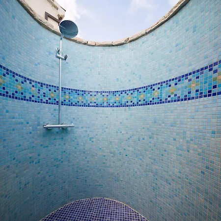 Apartman White House