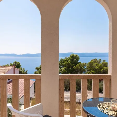 Apartman White House Marusici