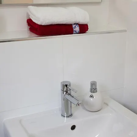 White House Apartman Marusici