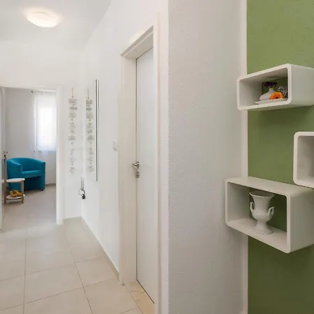 White House Apartman Marusici